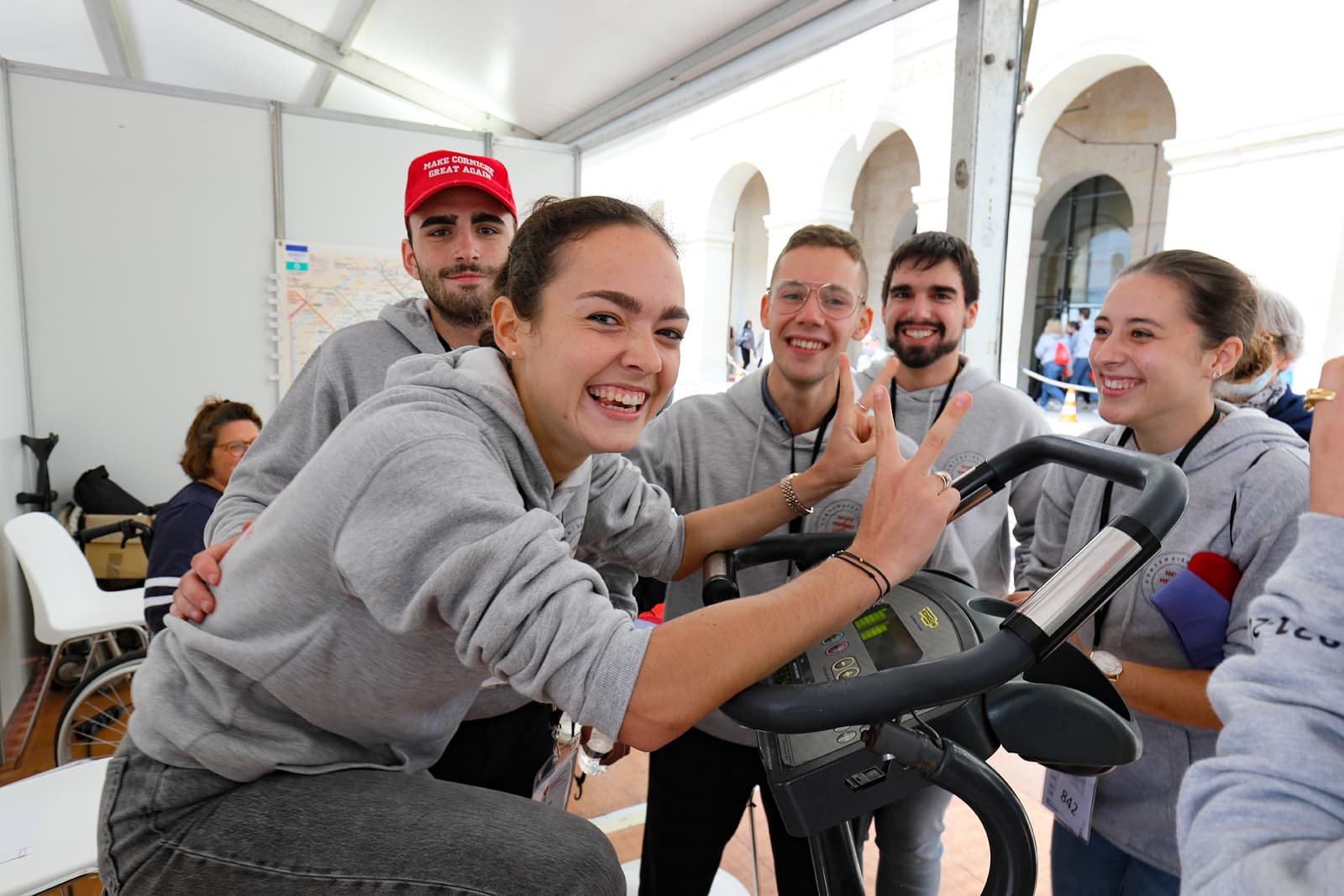 Première édition des Olympiades de la Jeunesse - Stands
